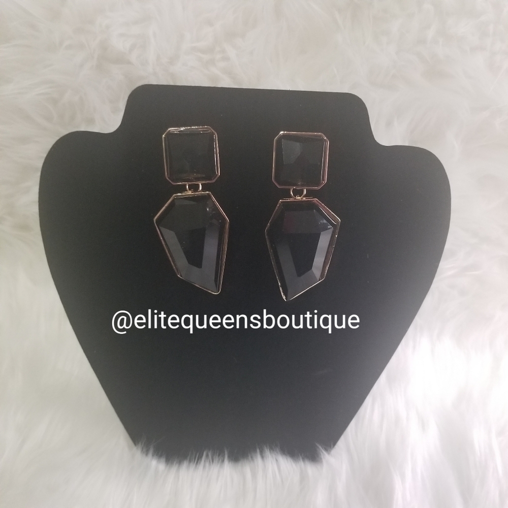 Black Minimum Earrings